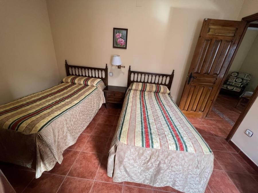 Apartamentos Turisticos La Posada 오로페사 외부 사진